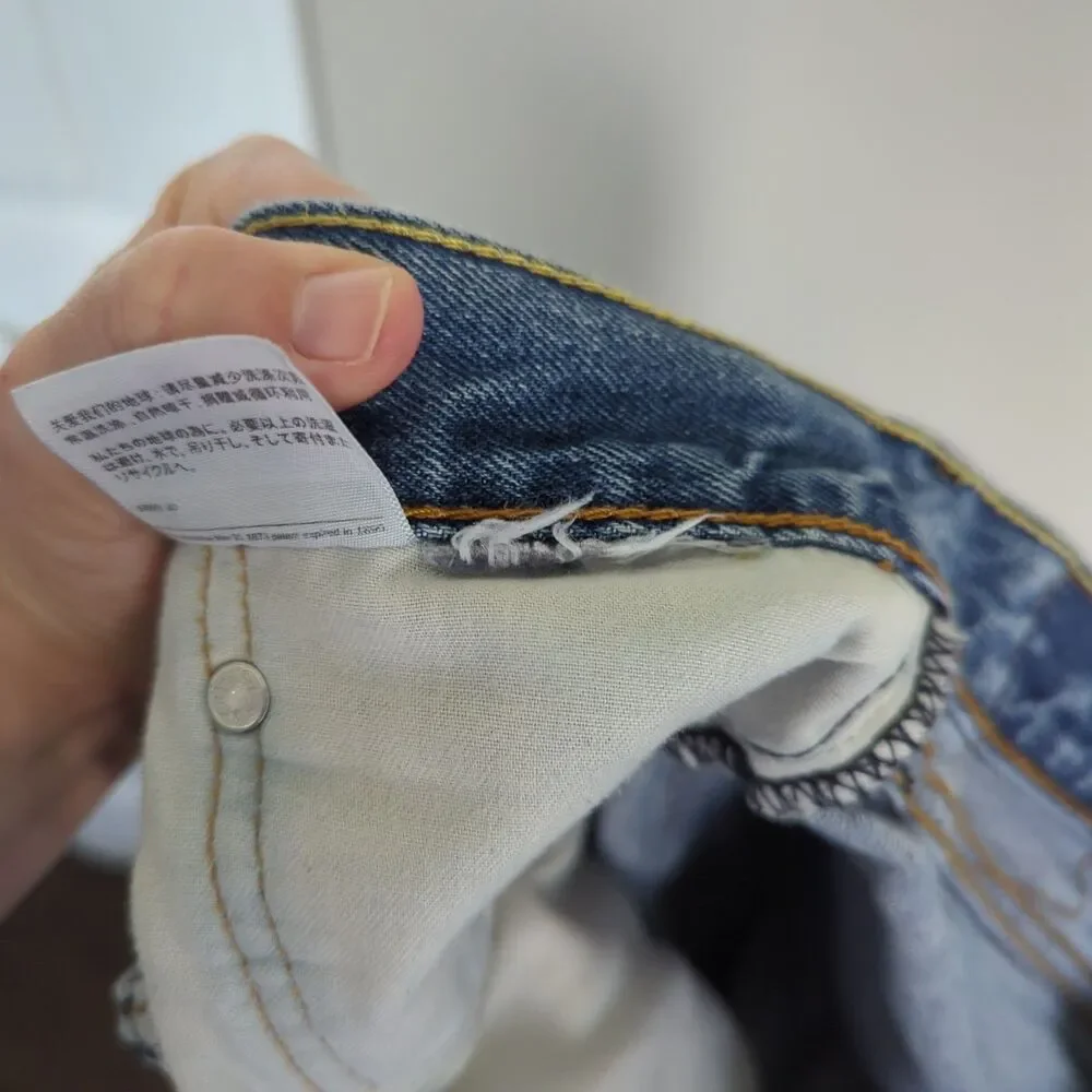 Levi's Men's 505 Light Wash Distressed Jeans Size 31x30